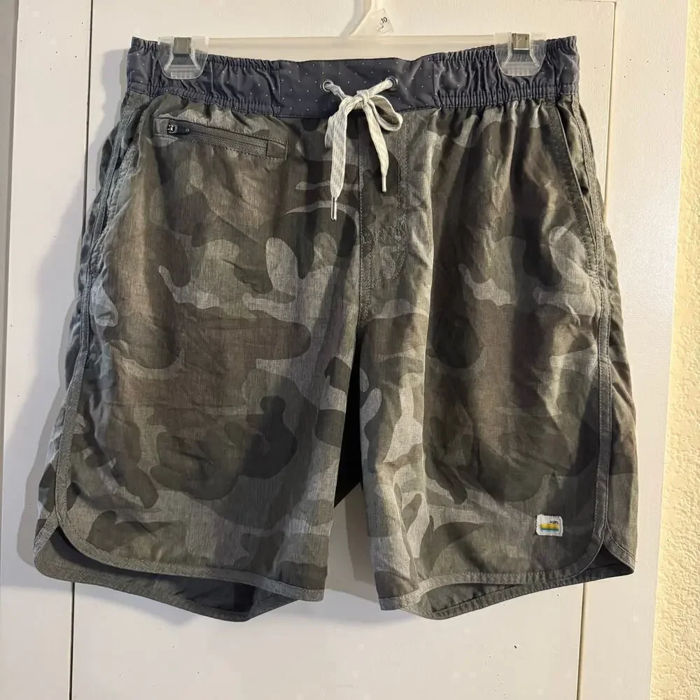 Vuori The Banks Shorts Men’s Size Small Camo Pockets Unlined Elastic Waisted